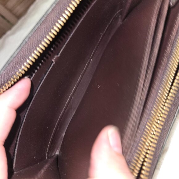Authentic Louis Vuitton Vernis Zippy Wallet - Picture 7 of 11